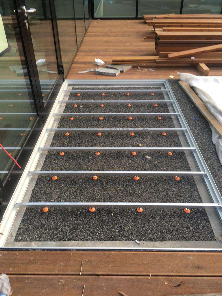 The installation area for the floor mats is at home. The mat is mounted in a mounting frame.